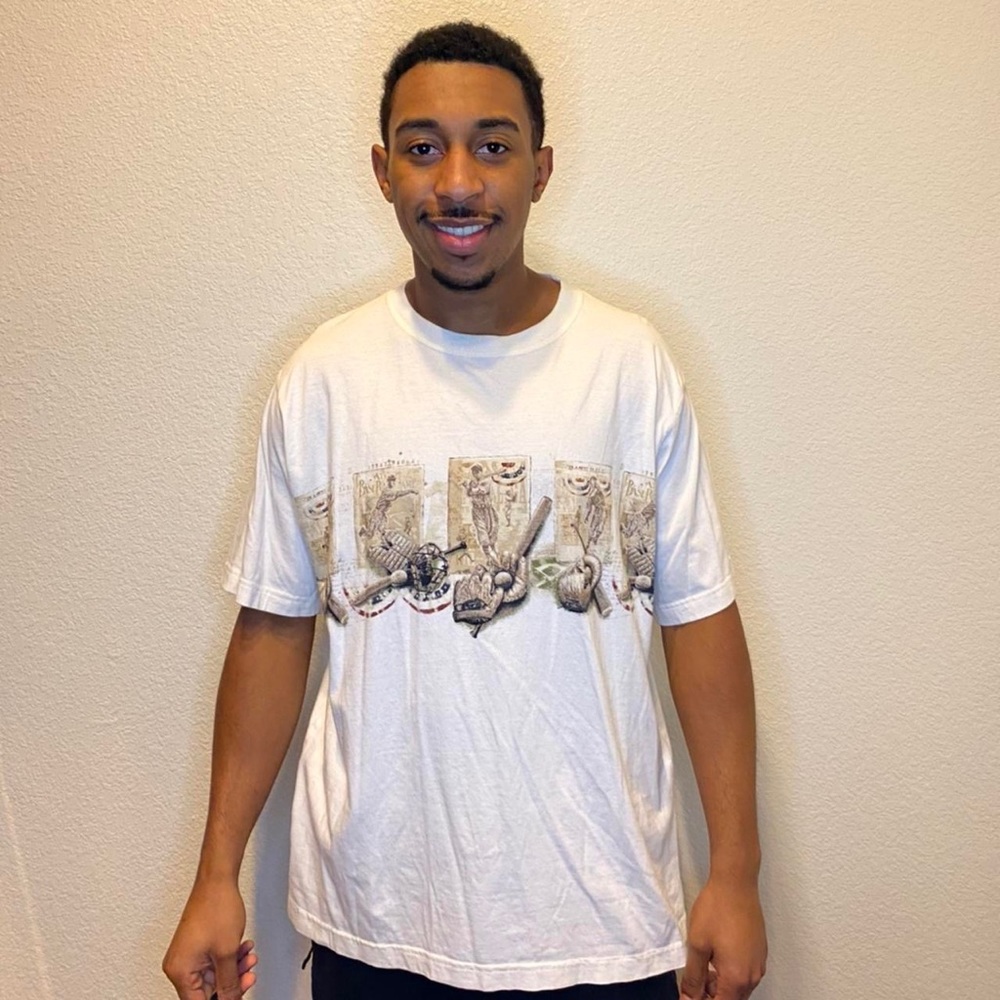 BASEBALL T-SHIRT -LARGE